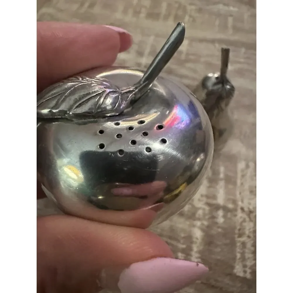 Kirk Stieff Pewter Apple & Pear Salt And Pepper Shakers Set Vintage